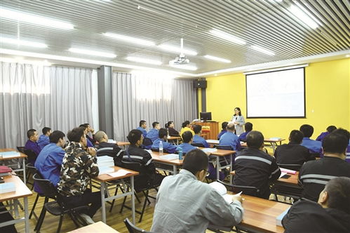 掌握政策紅包雨，軟件開發(fā)助力創(chuàng)業(yè)就業(yè)夢