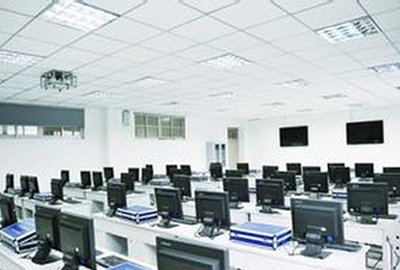 宜賓三峽機電學校計算機應用專業 技術服務的實踐與應用